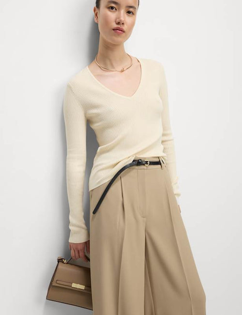 Ribbed V-Neck Knitted Top