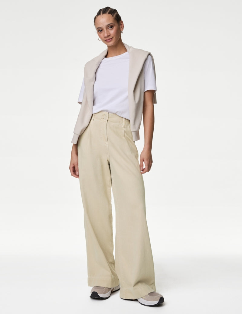 Lyocell™ Blend Pleated Wide Leg Trouser