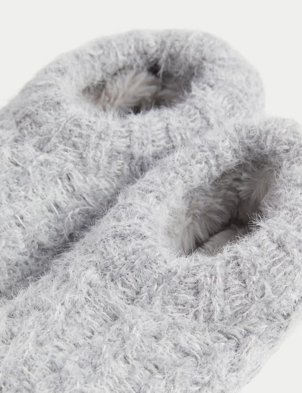 Cable Knit Low Cut Slipper Socks